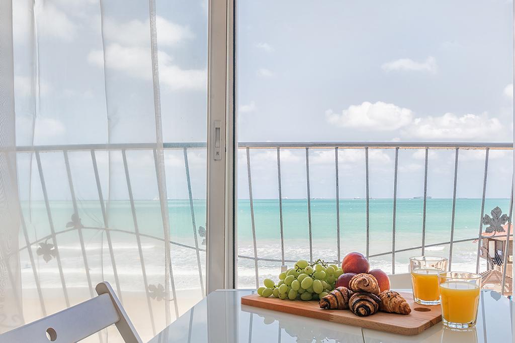 Dream On The Beach Haifa Exterior foto